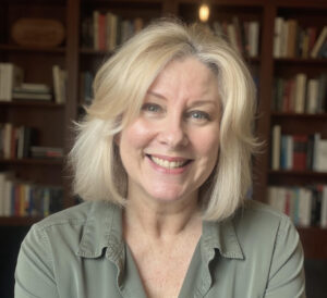 angie kiesling headshot full - the editorial department, llc angie kiesling headshot full